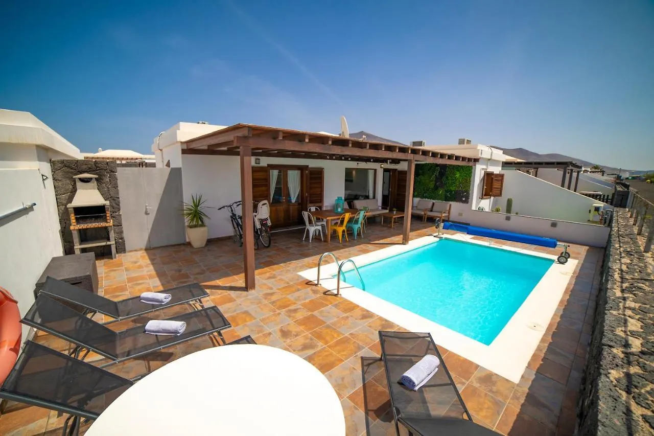 Villa Alba Playa Blanca  0*, Playa Blanca (Lanzarote) Spain